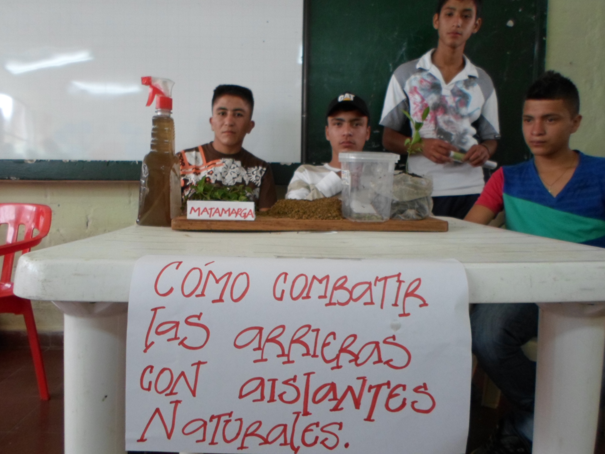 �XITO EN FERIA DE LA CIENCIA 2013